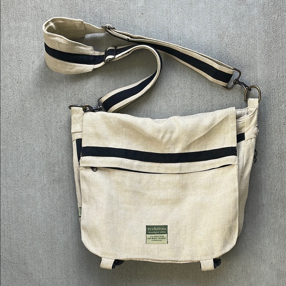Ecolution Tan and Black Messenger Computer Bag with Adjustable Strap - Unisex